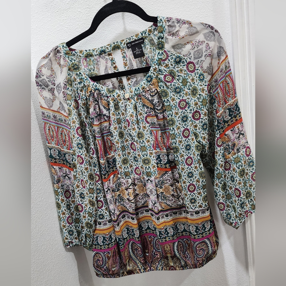 NEW DIRECTIONS Boho blouse Size Small
